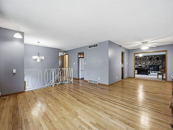 4th image of 1870 26th St