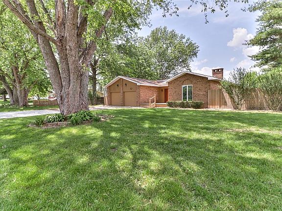 4th image of 2148 Bonnie Ln