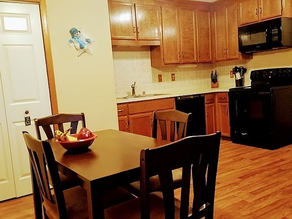 3rd image of 92 Burlington Ct #1810