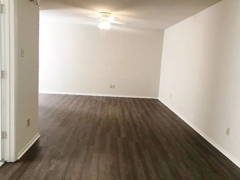 2724 James Rd — Photo 2