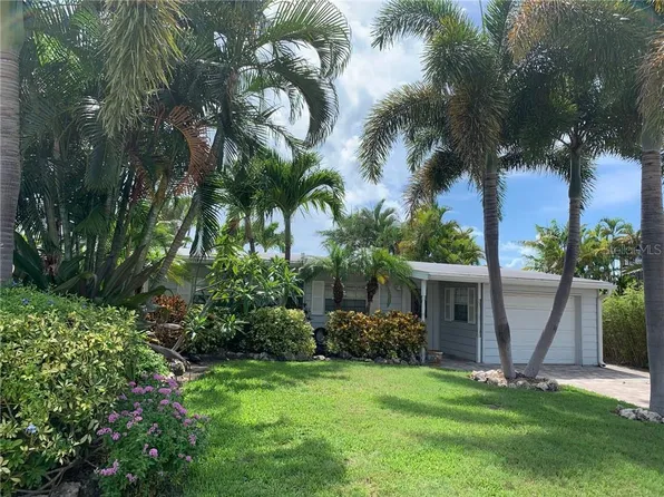 17713 Wall Cir, Redington Shores, FL 33708