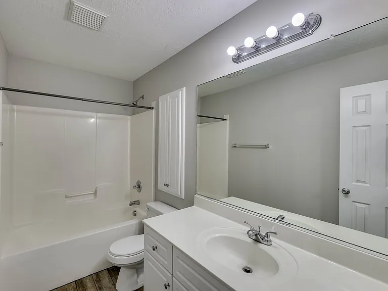 219 Lynbrook Way — Photo 22