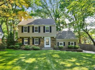 90 E Clinton Ave, Tenafly, NJ 07670
