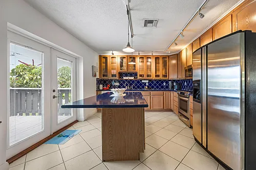 400 SE 31st St #8 Photo 1
