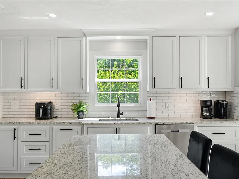 3513 Bob Billings Pkwy — Photo 10