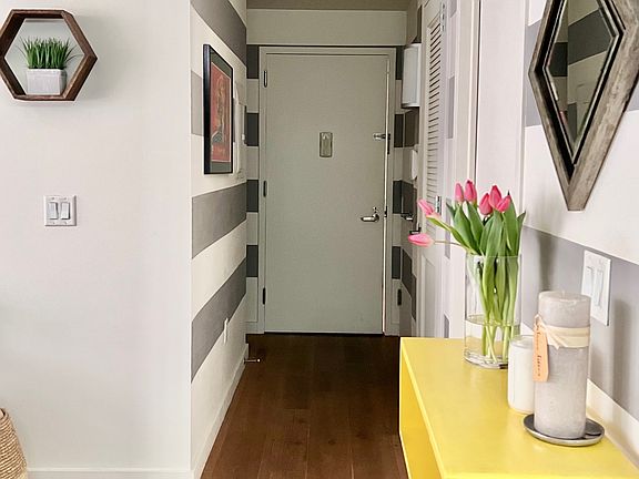 5th image of 20 Henry St APT 3AN