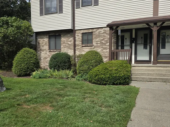 247 Village Ct, Kingston, NY 12401