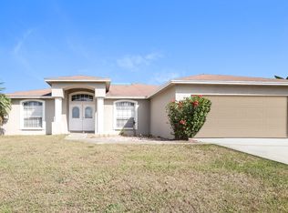 7134 Summit Dr, Winter Haven, FL 33884