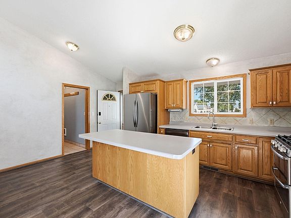 4th image of 315 Barracuda Ave NE