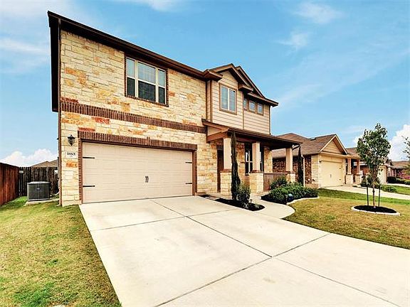 3rd image of 18801 Leigh Ln