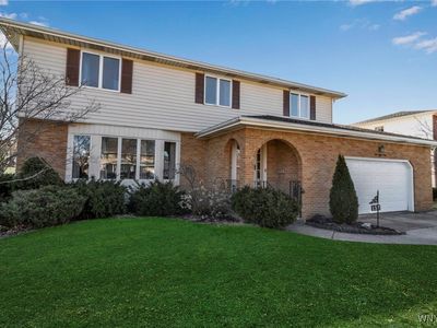 157 Presidents Walk, Williamsville, NY, 14221