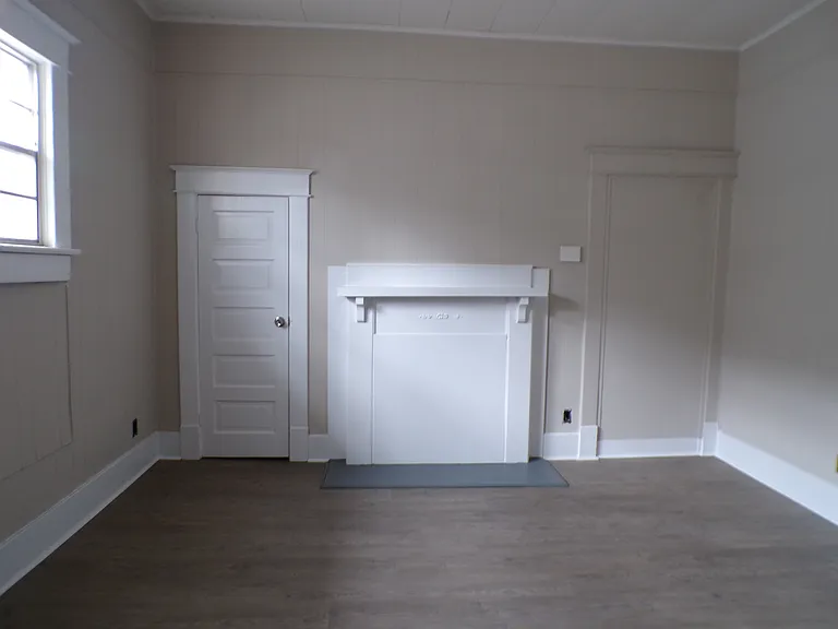 3105 Avenue D — Photo 8