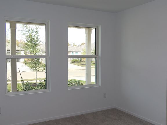 3rd image of 5122 Red Drum Dr