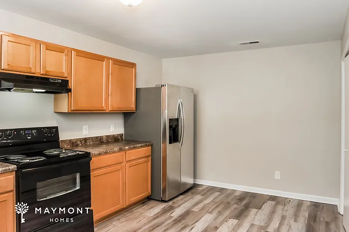 130 Dormont Dr NE — Photo 8