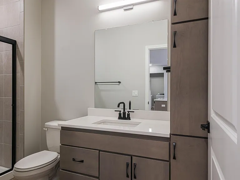 The Creek Apartments — Photo 37