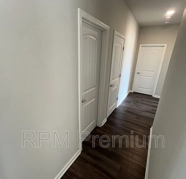 2123 Westfield Ave — Photo 14