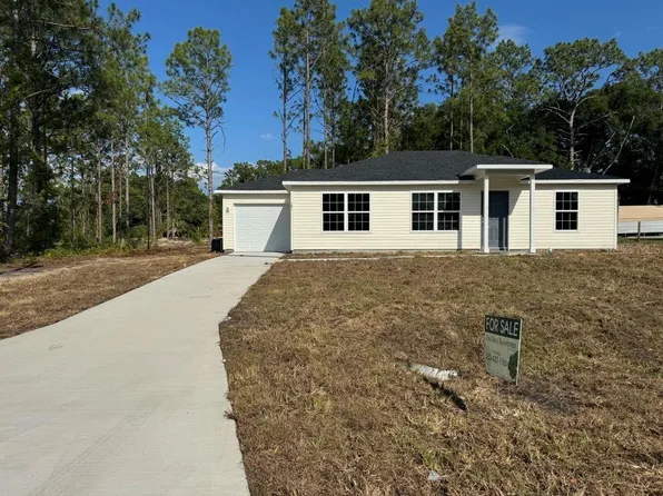 181 Malauka Loop, Ocklawaha, FL 32179
