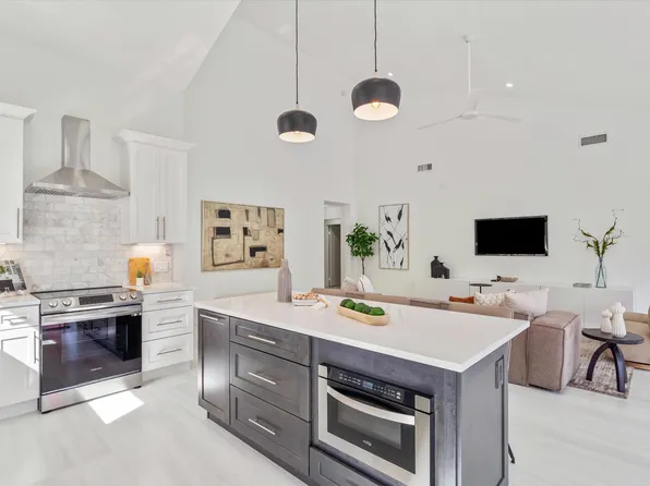 105 Landward Drive, Jupiter, FL 33477