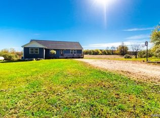 4147 W Barnes Lake Rd, Columbiaville, MI 48421