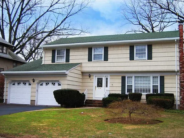 33 Bedford Pl, Glen Rock, NJ 07452