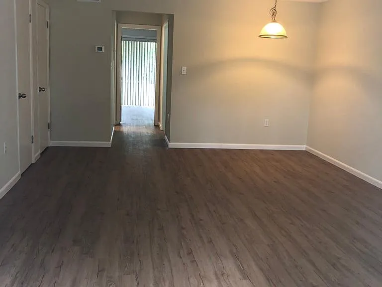 3106 Fairway Ln — Photo 2