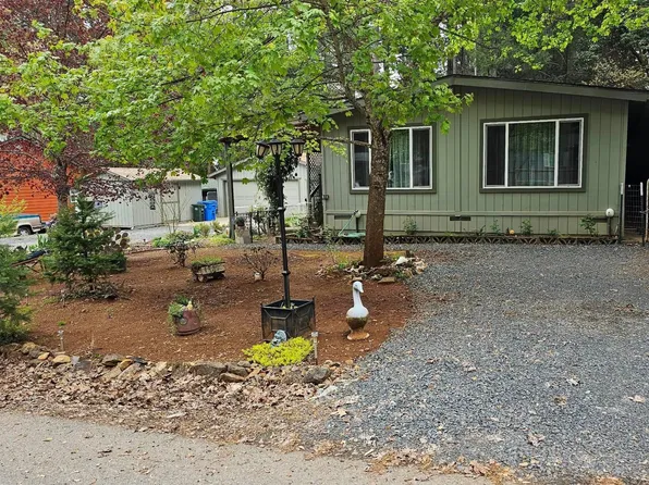 611 Sherwood Ave, Cave Junction, OR 97523