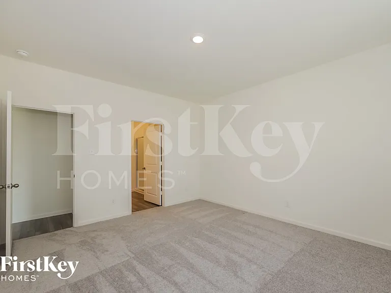 1840 Sandlin Dr — Photo 8