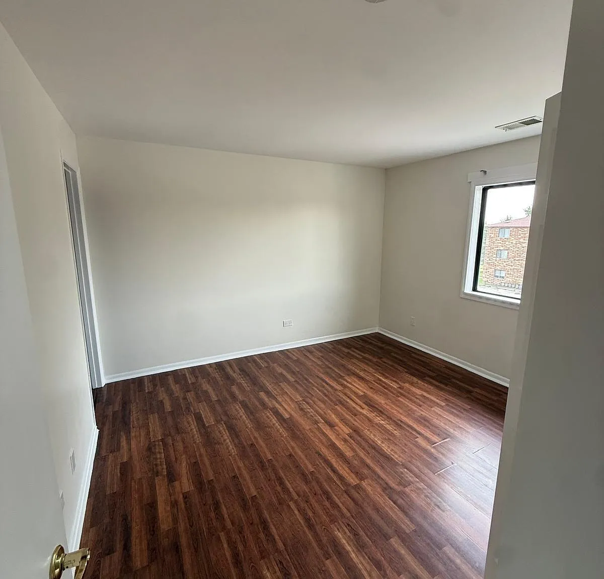 2 bed, 950 sqft, $1,900 — Photo 4