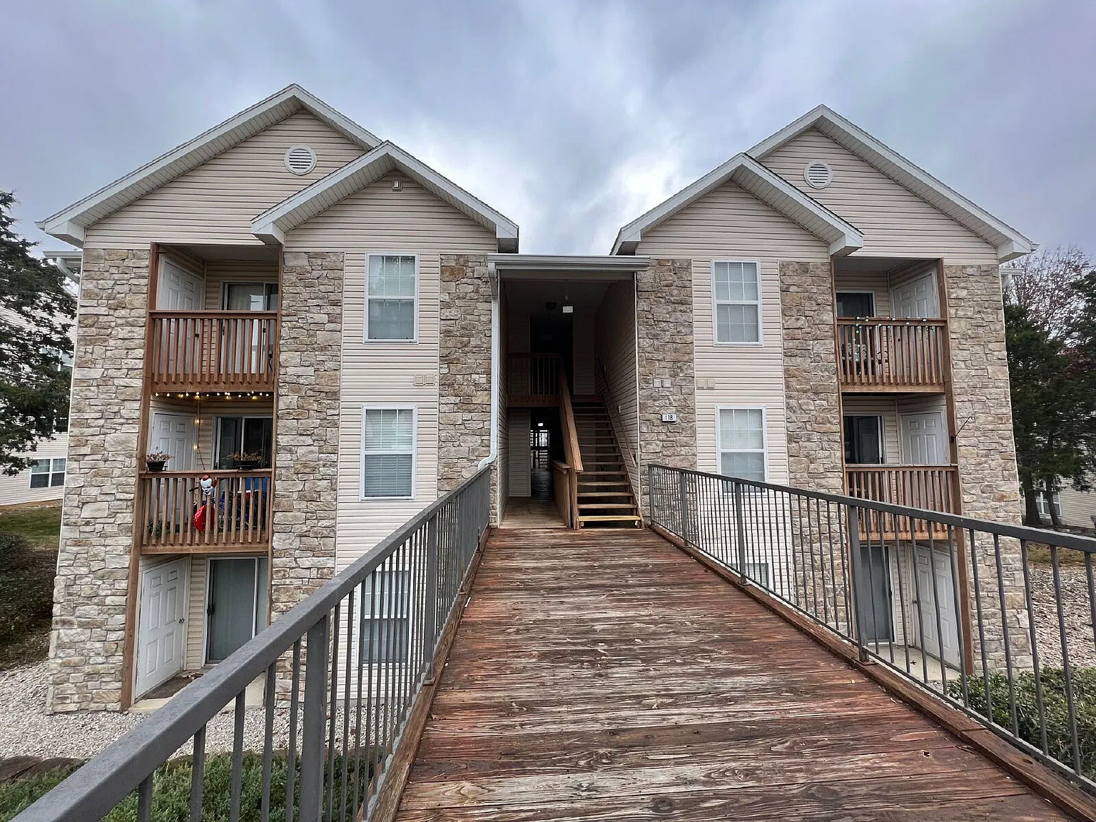 2 bed, 2.0 bath, $1,295 — Photo 1