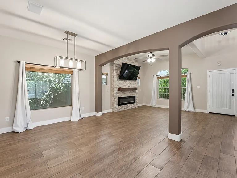 3446 E Fairview St — Photo 7