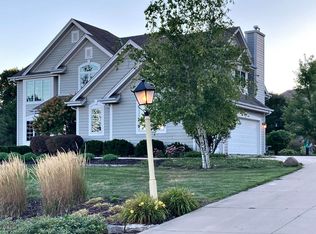 W292N4205 Prairie Wind Cir N, Pewaukee, WI 53072