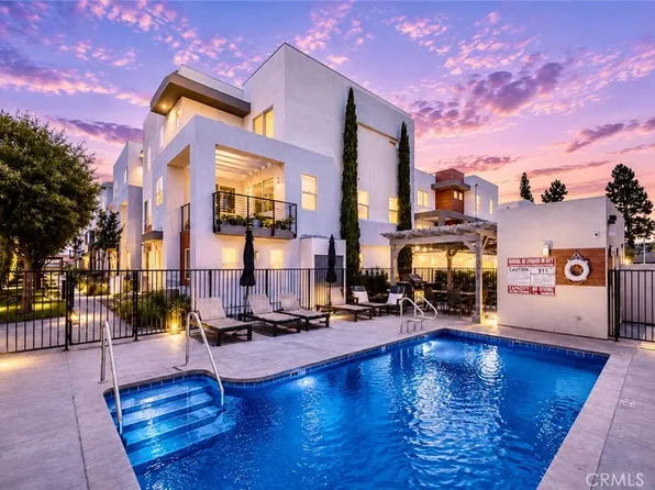 8459 Tweedy Ln, Downey, CA 90240