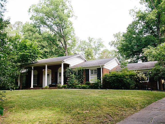2nd image of 2204 Whitley Dr