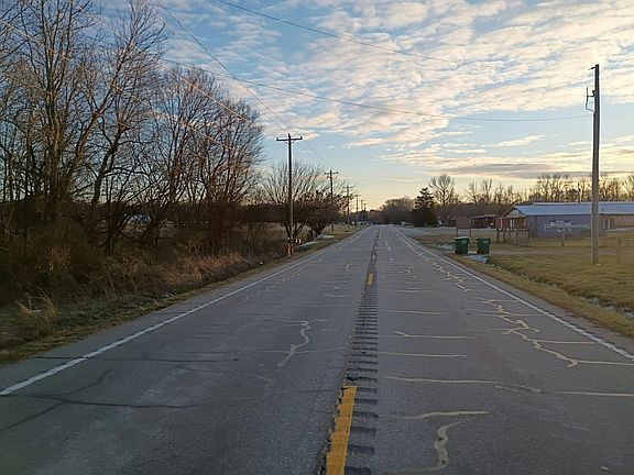 4th image of 562 Cliffside Hwy