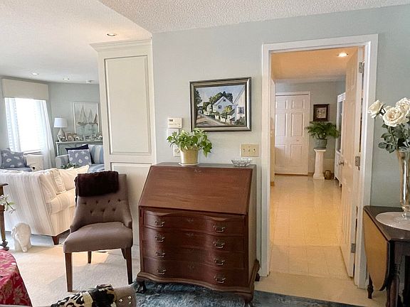 5th image of 1 Belmont Rd #415