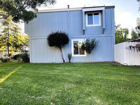 2nd image of 401 Fernbridge Place