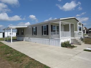 5251 Betty St, Zephyrhills, FL 33542