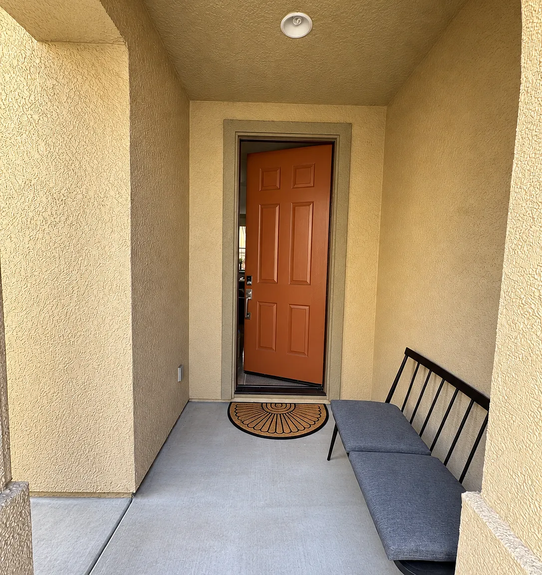 5 bed, 2496 sqft, $5,500 — Photo 2