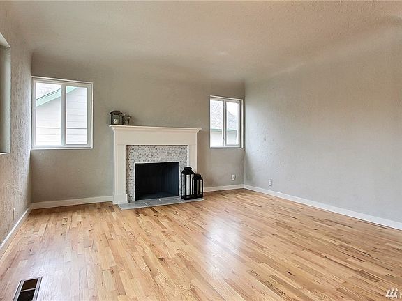 3rd image of 6831 S Yakima Ave