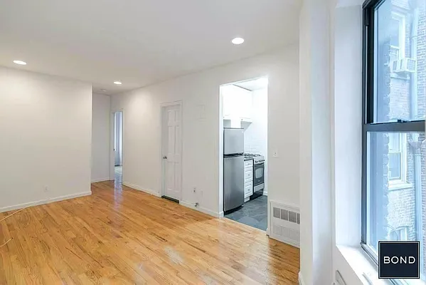 Rented by Bond New York | media 8