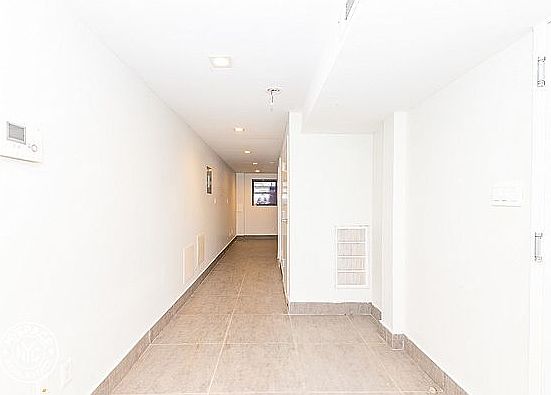 3rd image of 186 Wilson Ave #4U