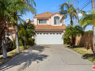 7553 Bellingham Ave, North Hollywood, CA 91605