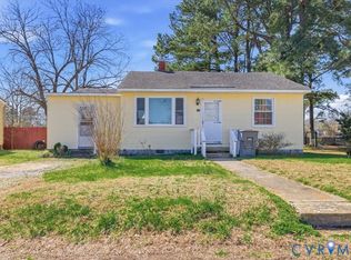 524 Clay St, Wakefield, VA 23888
