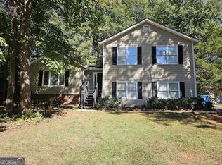 2190 Hunters Cove Dr, Lawrenceville, GA 30044