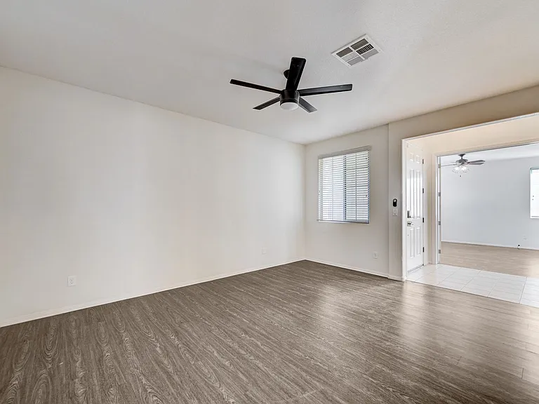 6637 Cliff Shore Ct — Photo 21
