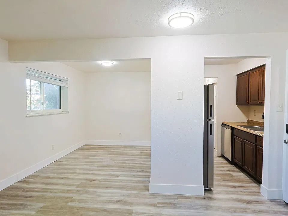 3021 Pestalozzi St #106