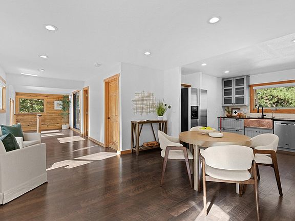 4th image of 1003 Eagle Dr