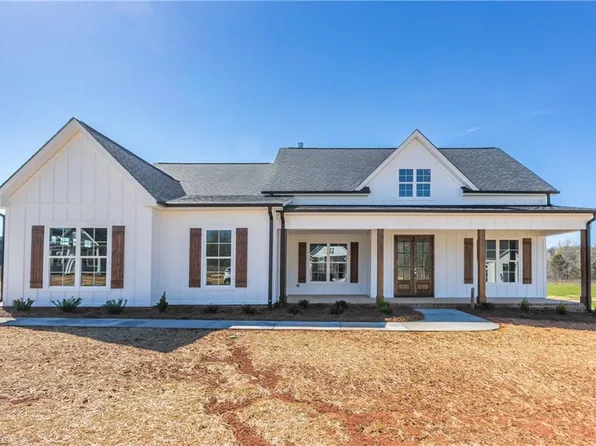 157 Old Dutch Rd, Advance, NC 27006