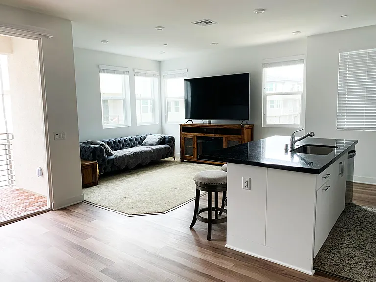 1227 W Cara Dr — Photo 4
