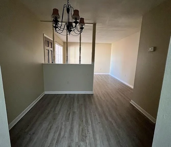 752 Kenmore Ave — Photo 11